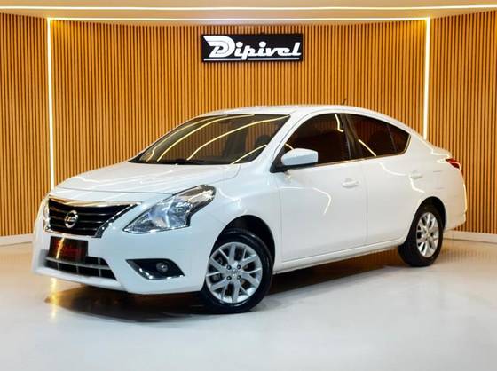 NISSAN VERSA 1.6 16V FLEX SL 4P MANUAL NISSAN VERSA 1.6 16V FLEX SL 4P MANUAL